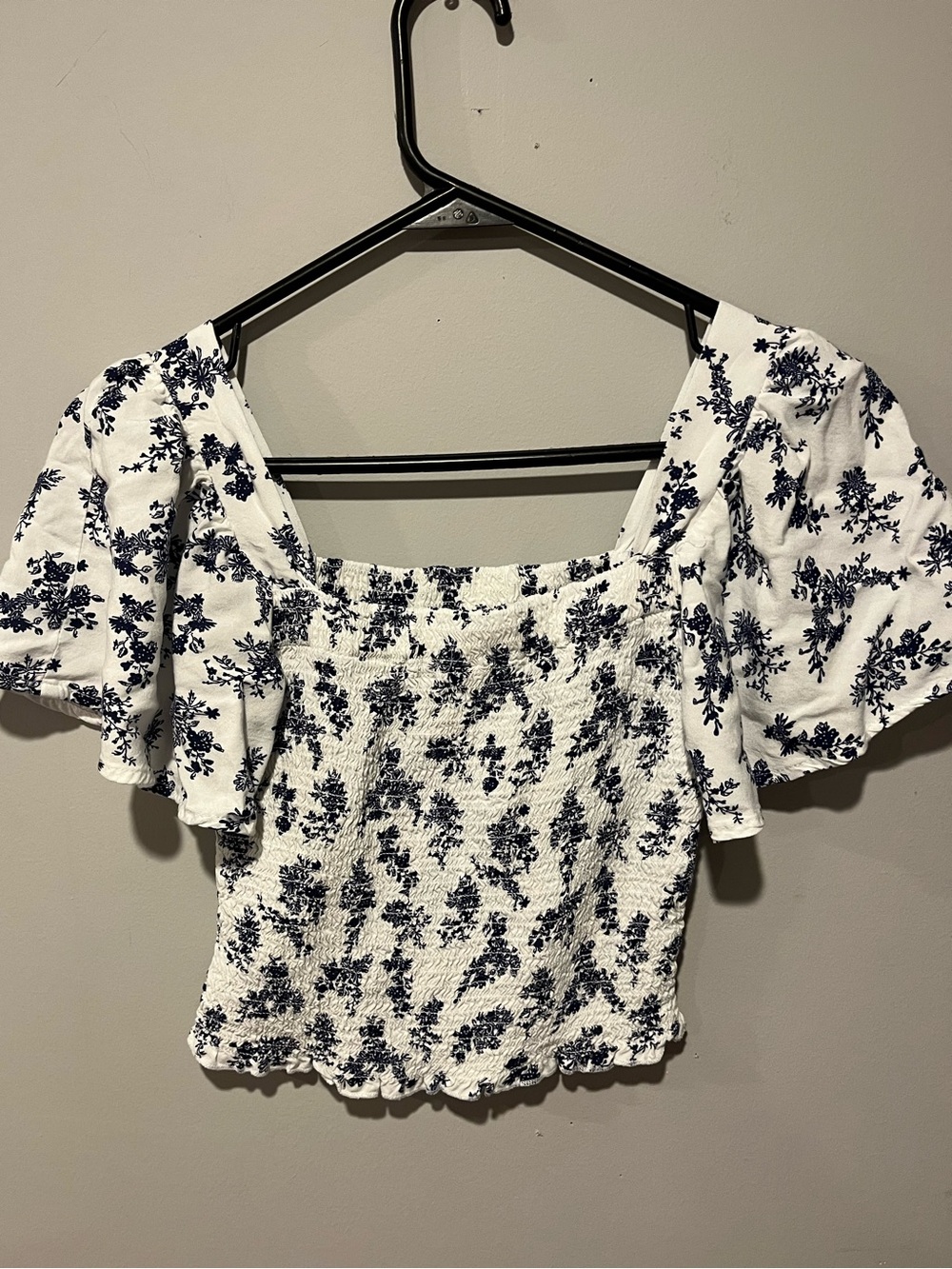 Smocked Square-Neck Puff Sleeve Top - White & Navy women’s xs - Picture 4 of 6